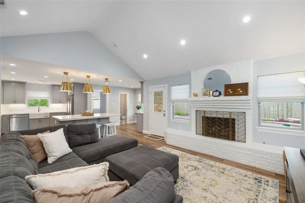 4907 Golf Drive Houston, TX 77018