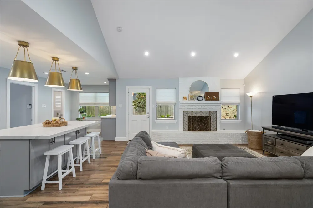 4907 Golf Drive Houston, TX 77018