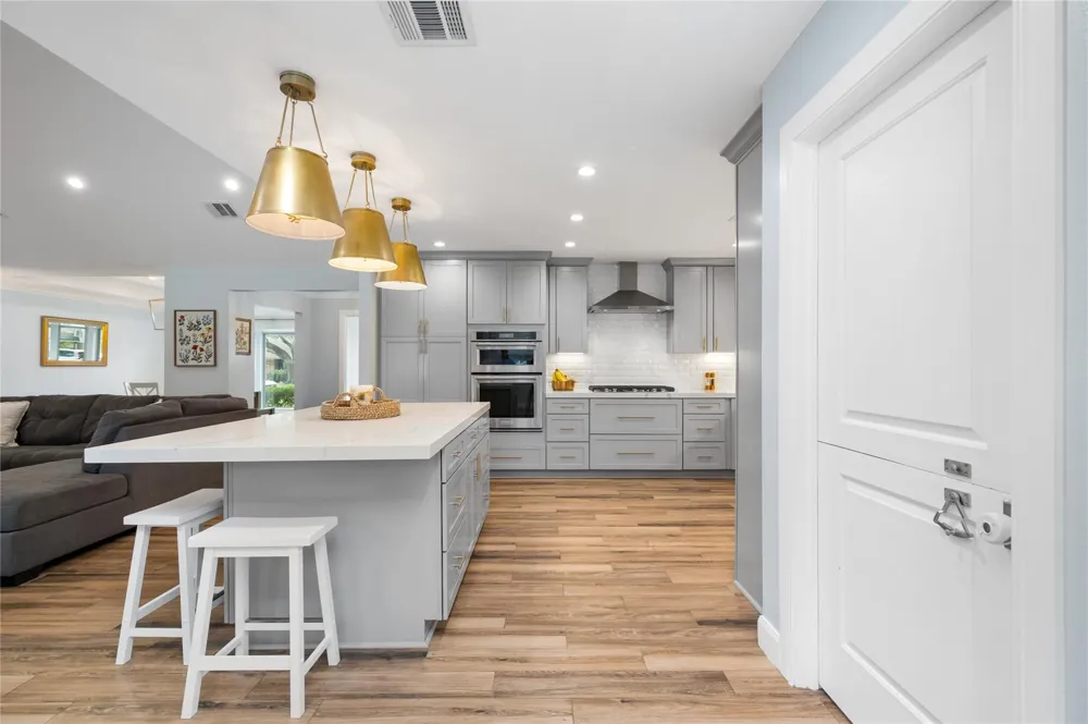 4907 Golf Drive Houston, TX 77018