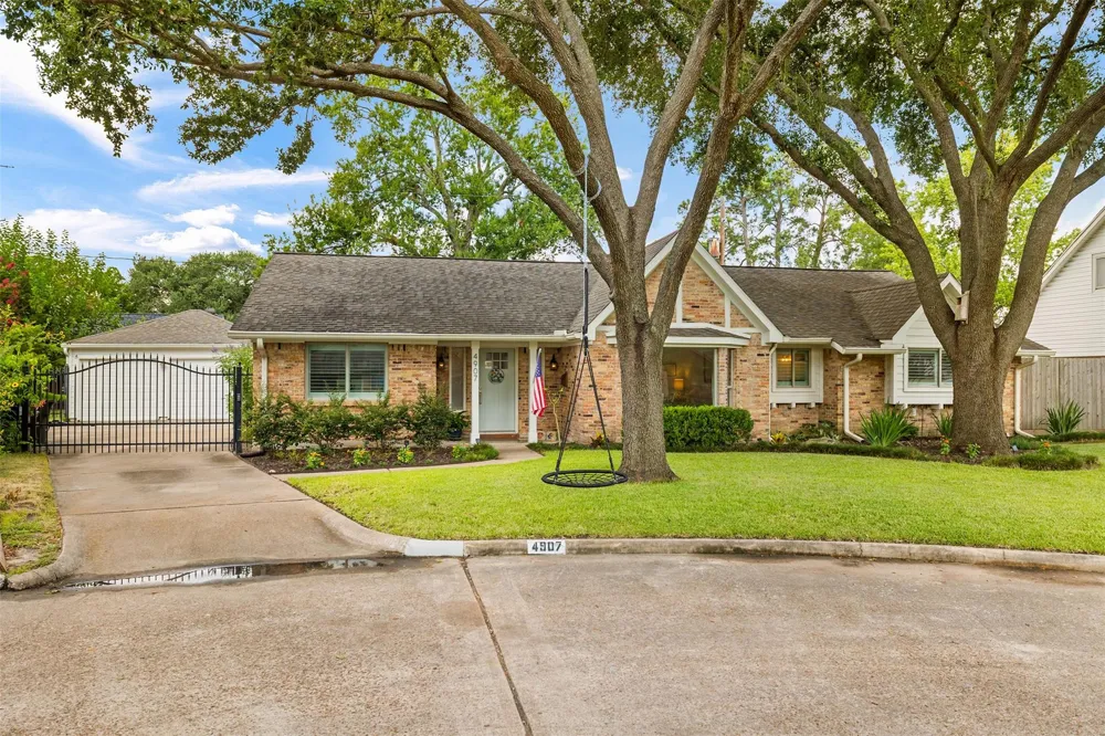 4907 Golf Drive Houston, TX 77018