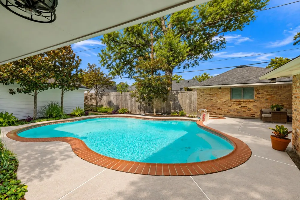 4907 Golf Drive Houston, TX 77018