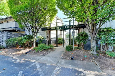 3501 Roswell Road NE #107