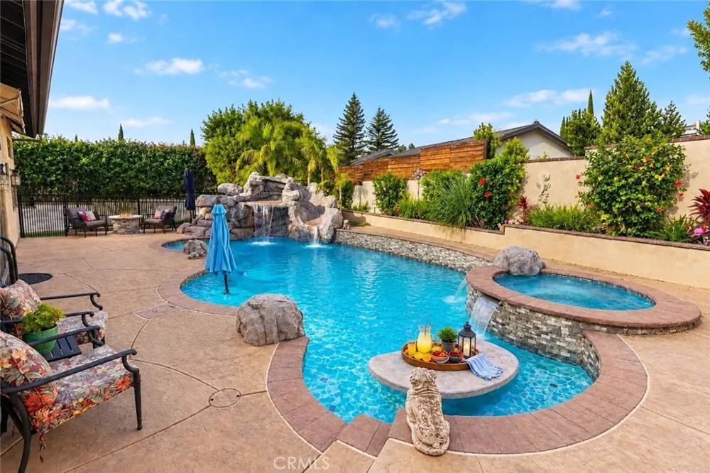 2429 Cliff Road Upland, CA 91784