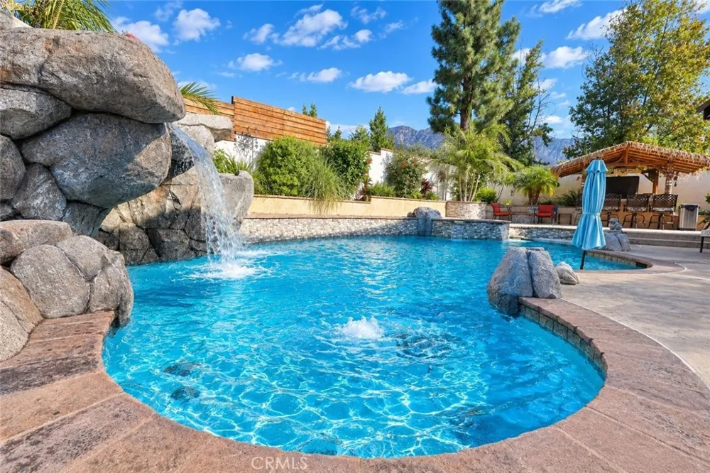 2429 Cliff Road Upland, CA 91784