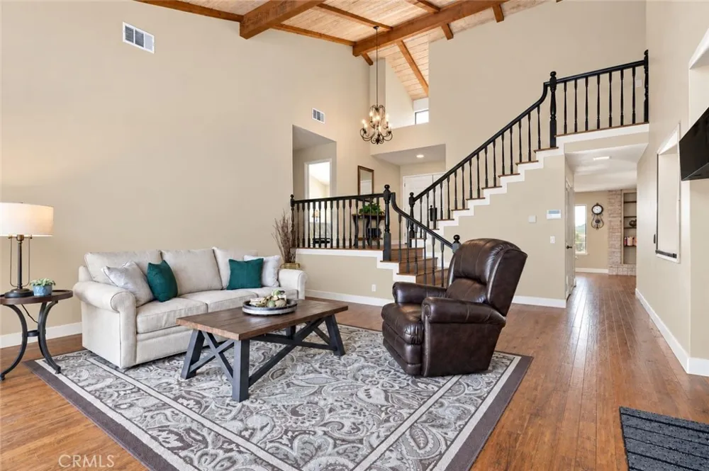 2429 Cliff Road Upland, CA 91784