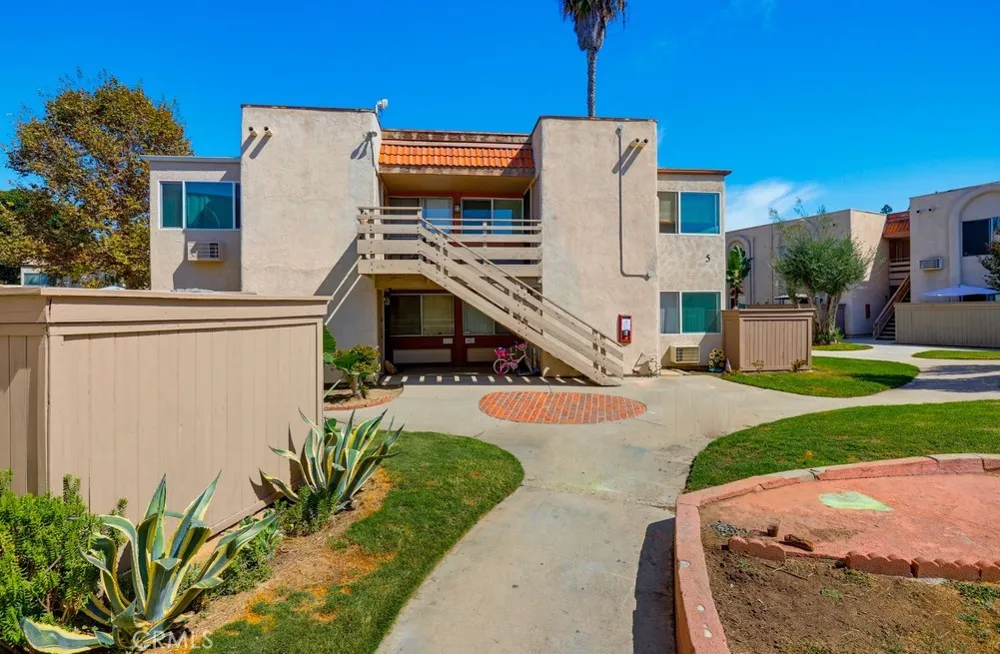 212 S Kraemer Placentia, CA 92870