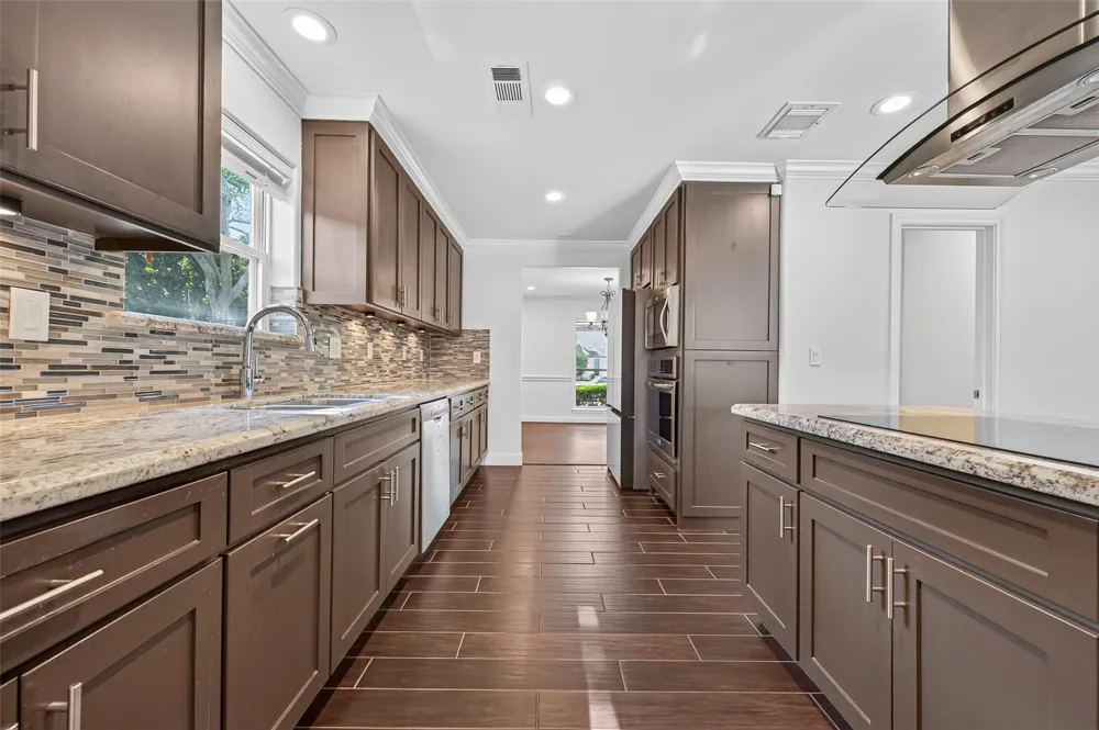 11315 Olympia Drive Houston, TX 77077