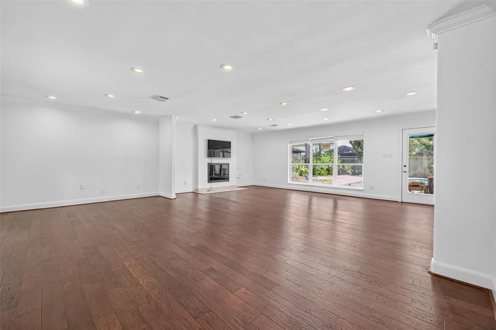 11315 Olympia Drive Houston, TX 77077