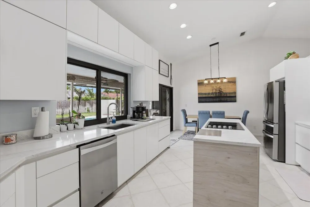 11299 NW 10th Manor Coral Springs, FL 33071