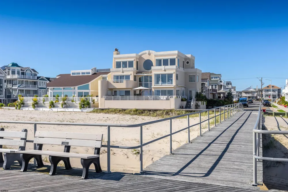 110 S Pittsburg Ave Ventnor, NJ 08406