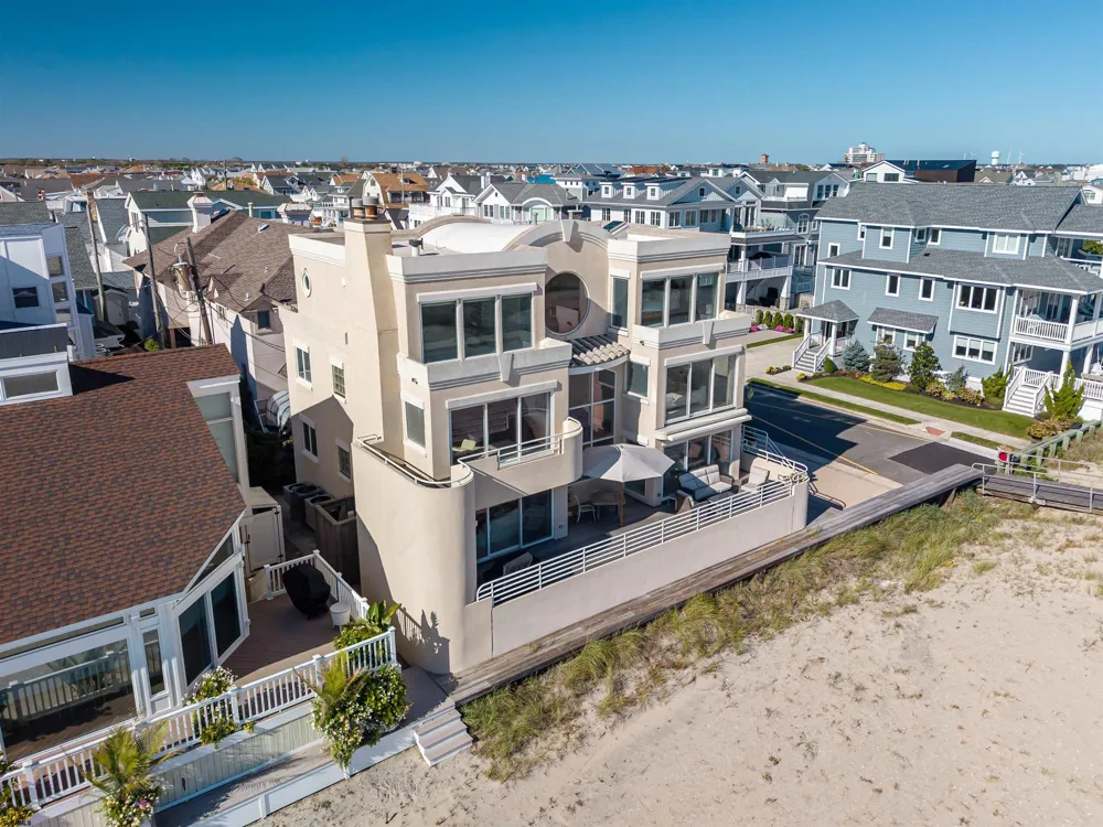 110 S Pittsburg Ave Ventnor, NJ 08406