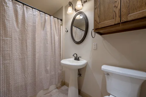 204 Overlook Court