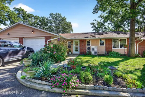 627 Huntington Drive #C