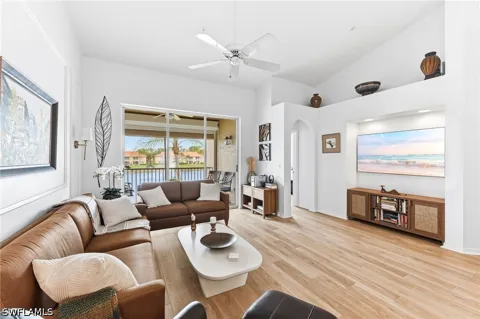 Huntington Lakes Circle #203