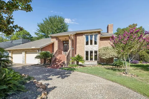 114 Lakeside Drive