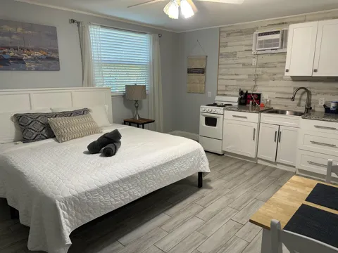 1258 Beach Road #9 Studio