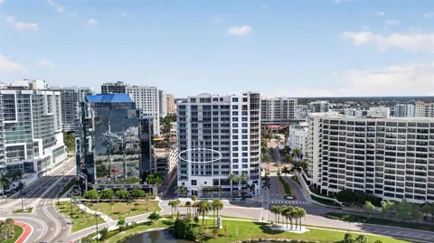 1233 GULFSTREAM AVENUE #401