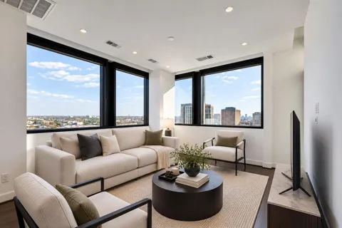 1211 Caroline Street #1604