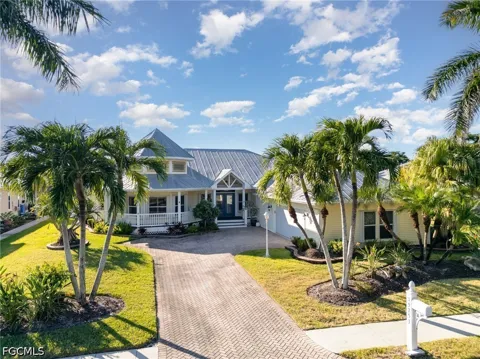 Caloosa Creek Circle
