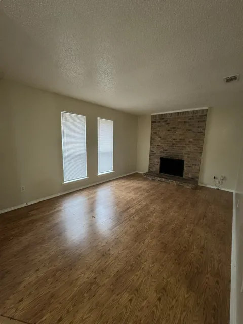 7006 Lincoln Drive