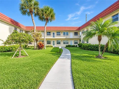 99 SPRING LAKE DRIVE #101