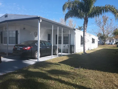 12 Universidad Lane