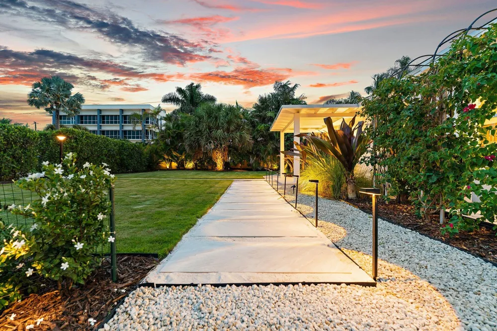 3437 Palm Court Jupiter, FL 33469