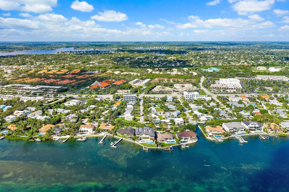 3437 Palm Court Jupiter, FL 33469