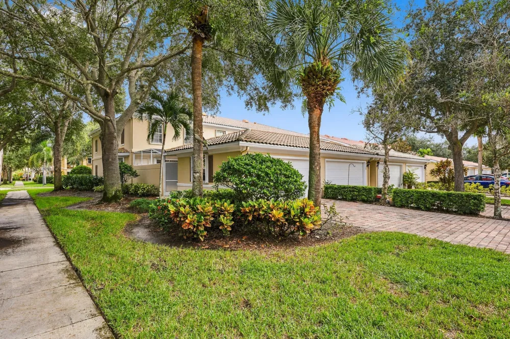 4102 Community Drive Jupiter, FL 33458