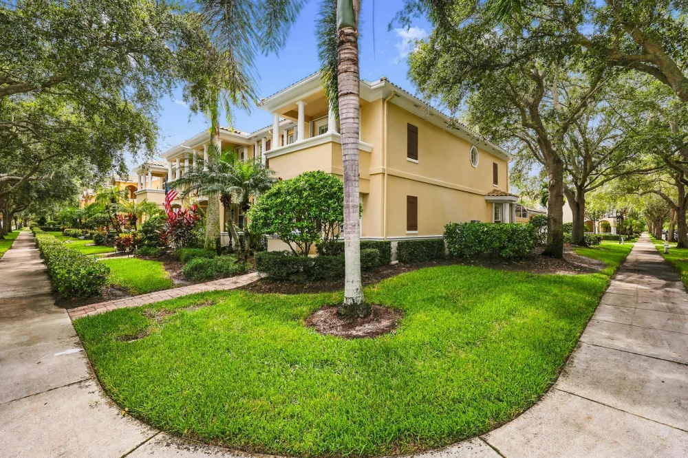 4102 Community Drive Jupiter, FL 33458
