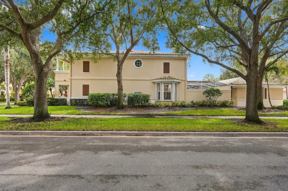 4102 Community Drive Jupiter, FL 33458