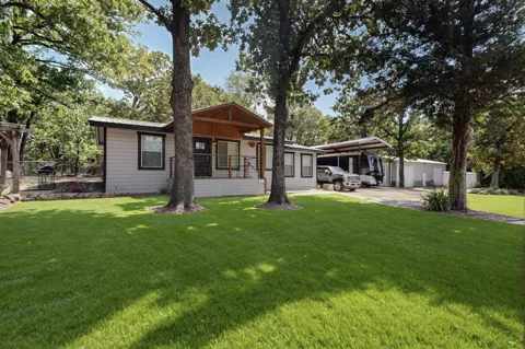 2895 Honey Bee Lane