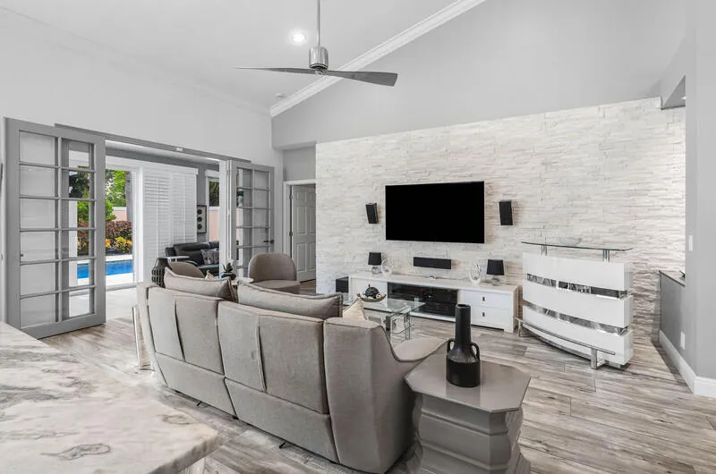 8367 Horseshoe Bay Road Boynton Beach, FL 33472