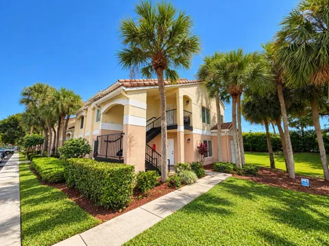 815 W BOYNTON BEACH BOULEVARD #7-206