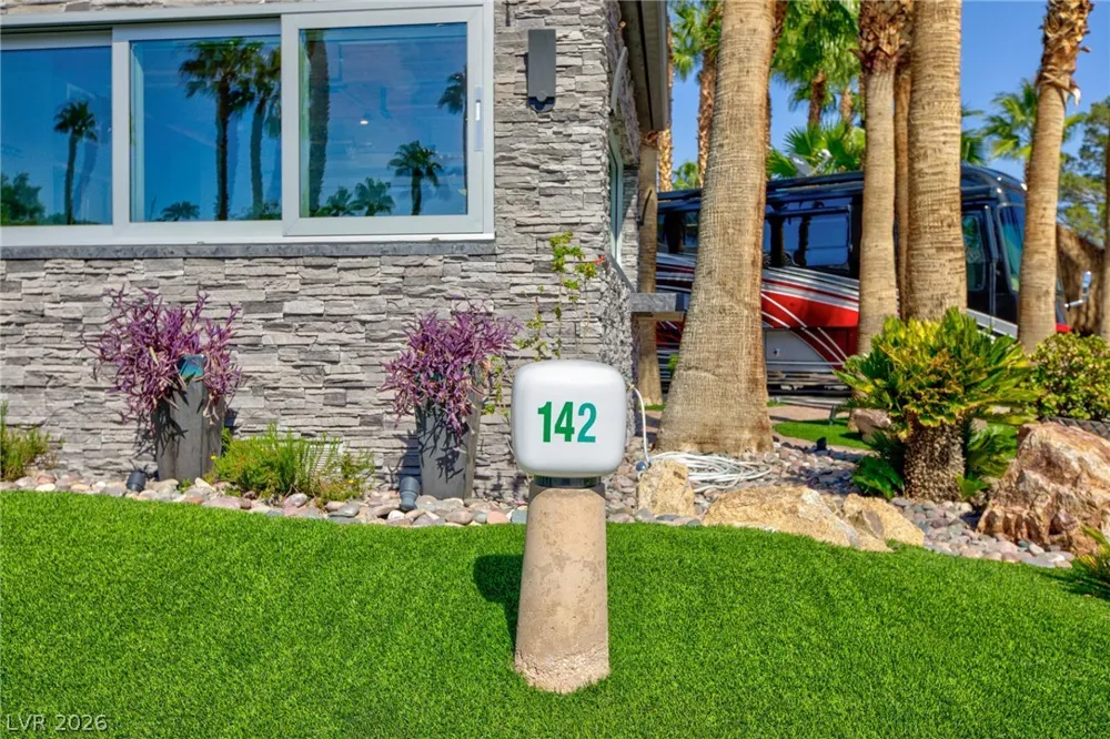 8175 Arville Street #142 Las Vegas, NV 89139