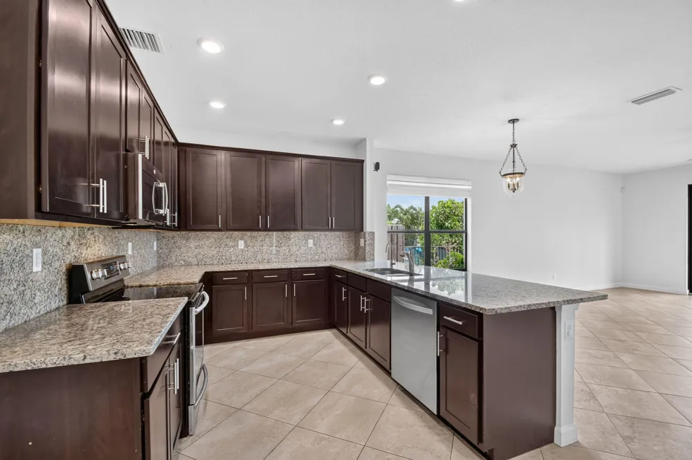 8872 Sandy Creek Way Lake Worth, FL 33467