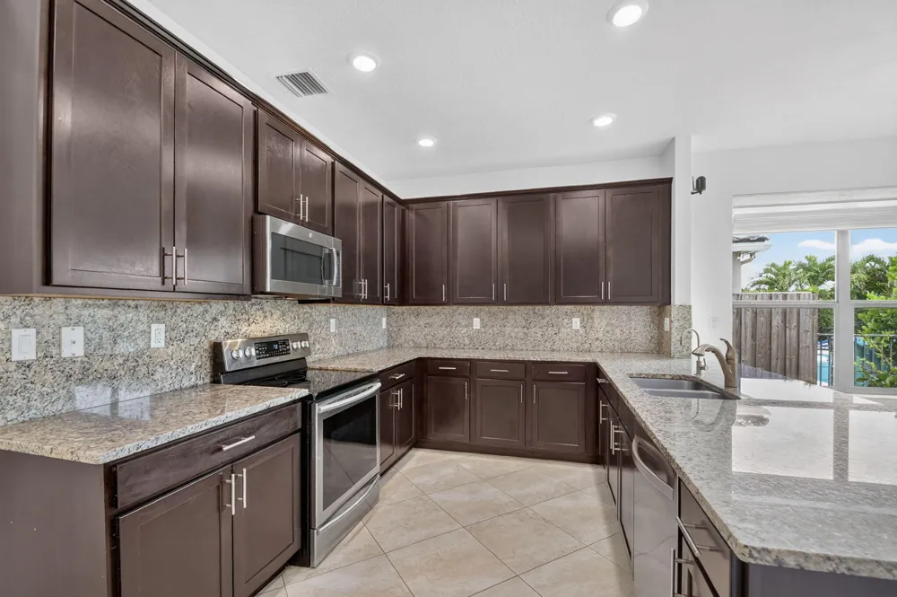 8872 Sandy Creek Way Lake Worth, FL 33467