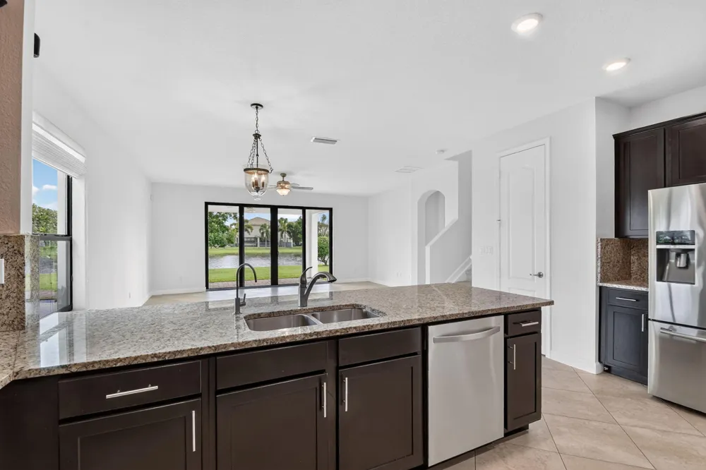 8872 Sandy Creek Way Lake Worth, FL 33467