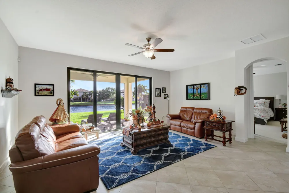 8872 Sandy Creek Way Lake Worth, FL 33467