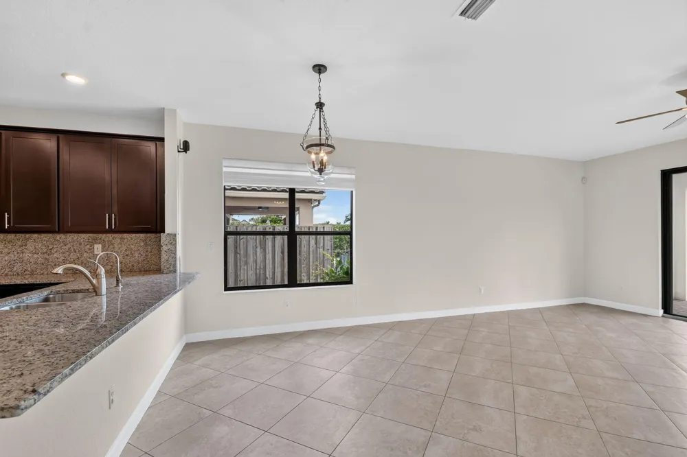 8872 Sandy Creek Way Lake Worth, FL 33467
