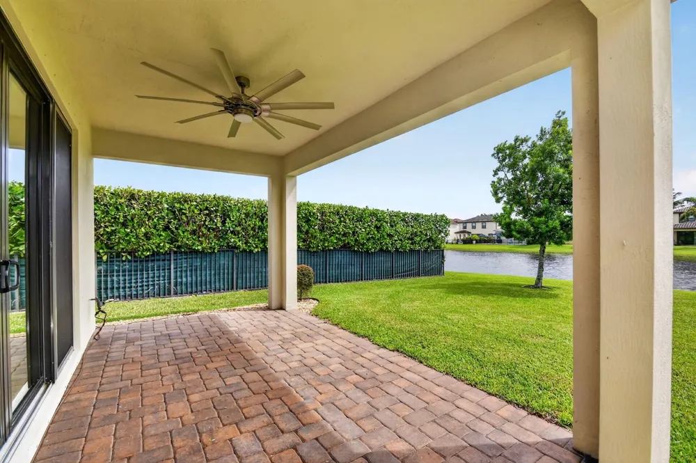 8872 Sandy Creek Way Lake Worth, FL 33467