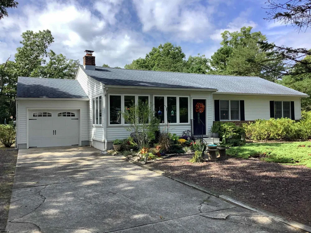 208 Regal Dr Marmora, NJ 08223