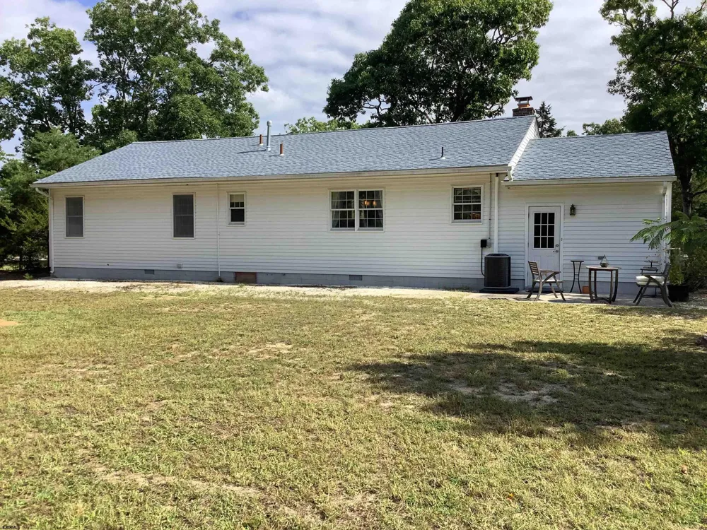 208 Regal Dr Marmora, NJ 08223