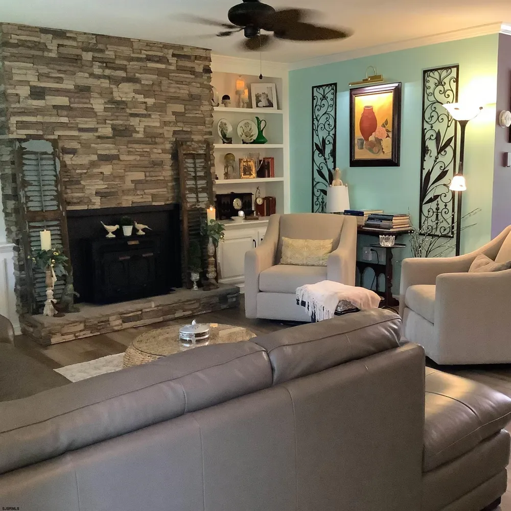 208 Regal Dr Marmora, NJ 08223