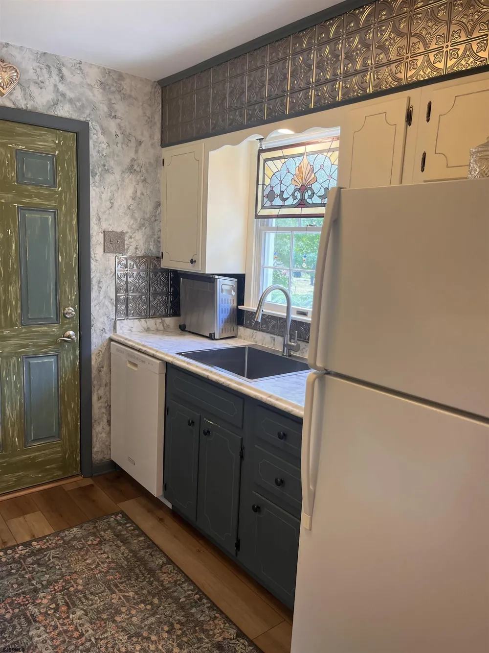 208 Regal Dr Marmora, NJ 08223