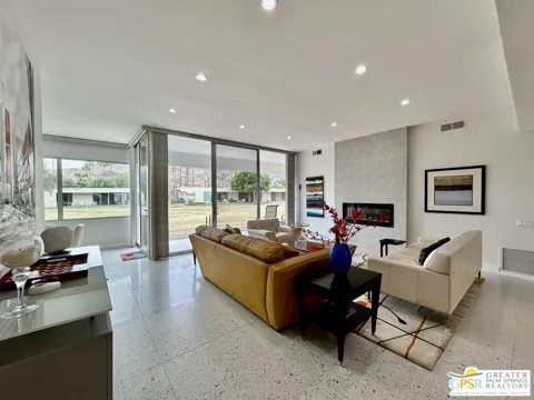 334 Desert Lakes Drive