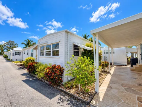 15 HIBISCUS DRIVE #H