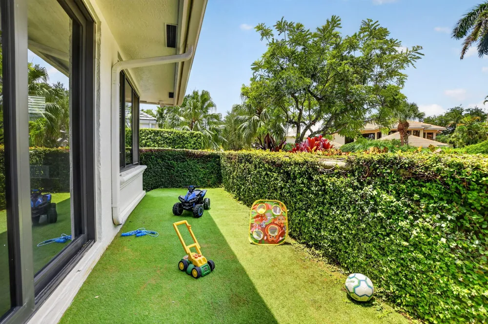 21312 Greenwood Court Boca Raton, FL 33433