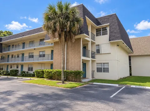 613 S STATE ROAD 7 #2F