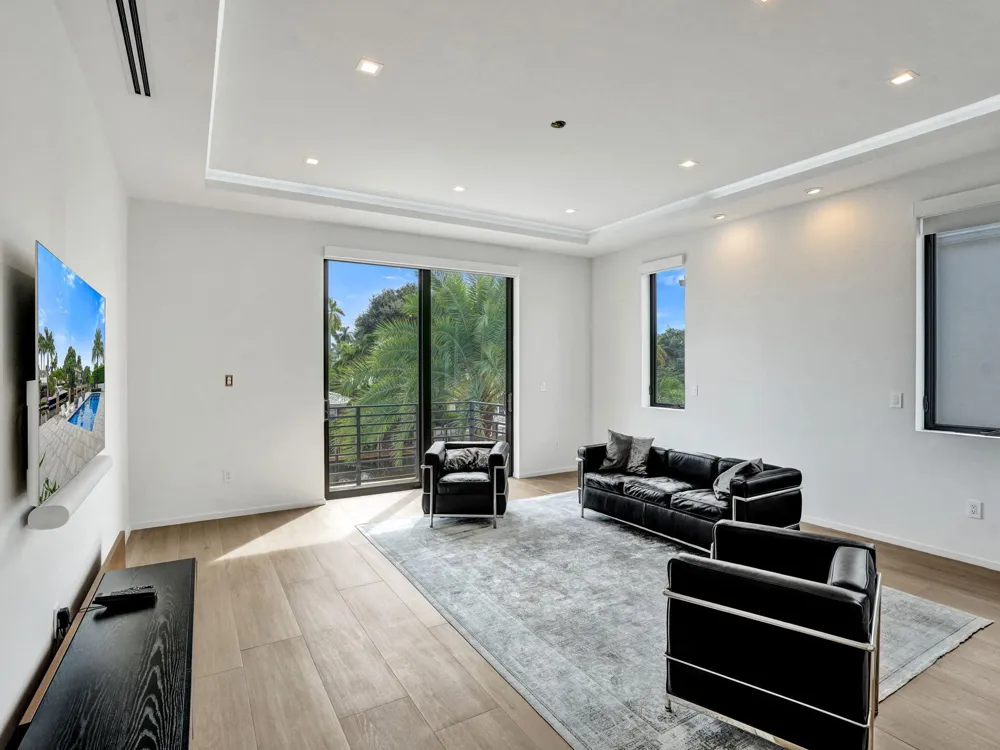 424 COCONUT ISLE DRIVE Fort Lauderdale, FL 33301